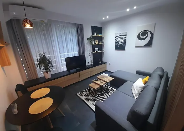 Tsimiski Contemporary Studio 2