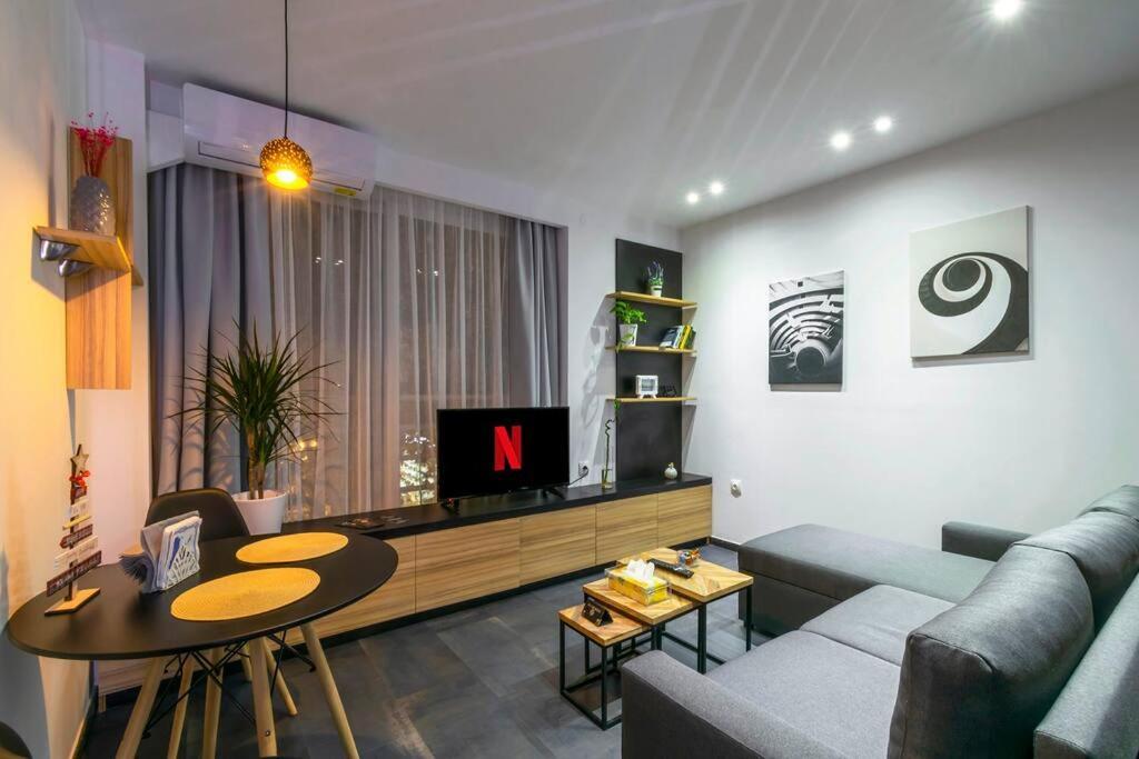 Apartment Tsimiski Contemporary 2 *